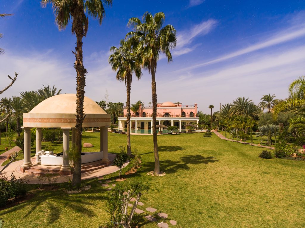 capture drone picture for hotels